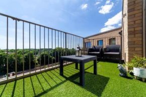 London Heathrow Skyline Deluxe 2bd Condo